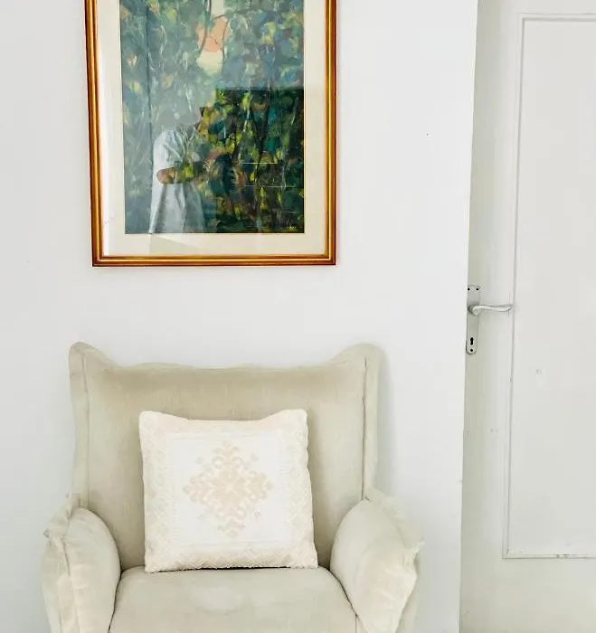 Tierra Guesthouse-1